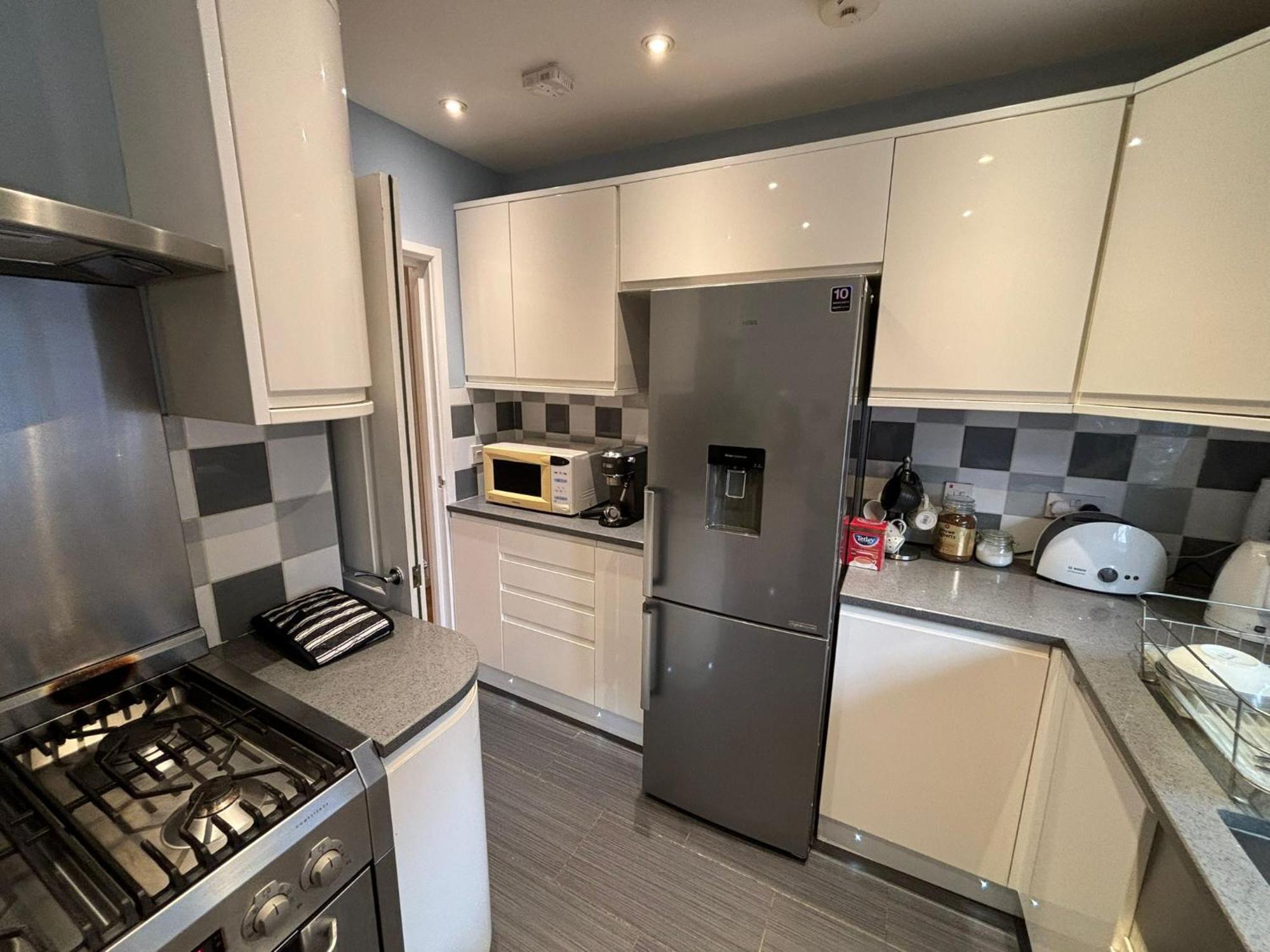 Homestay Cosy Shared Flat - Self Check-in, Free Street Parking *