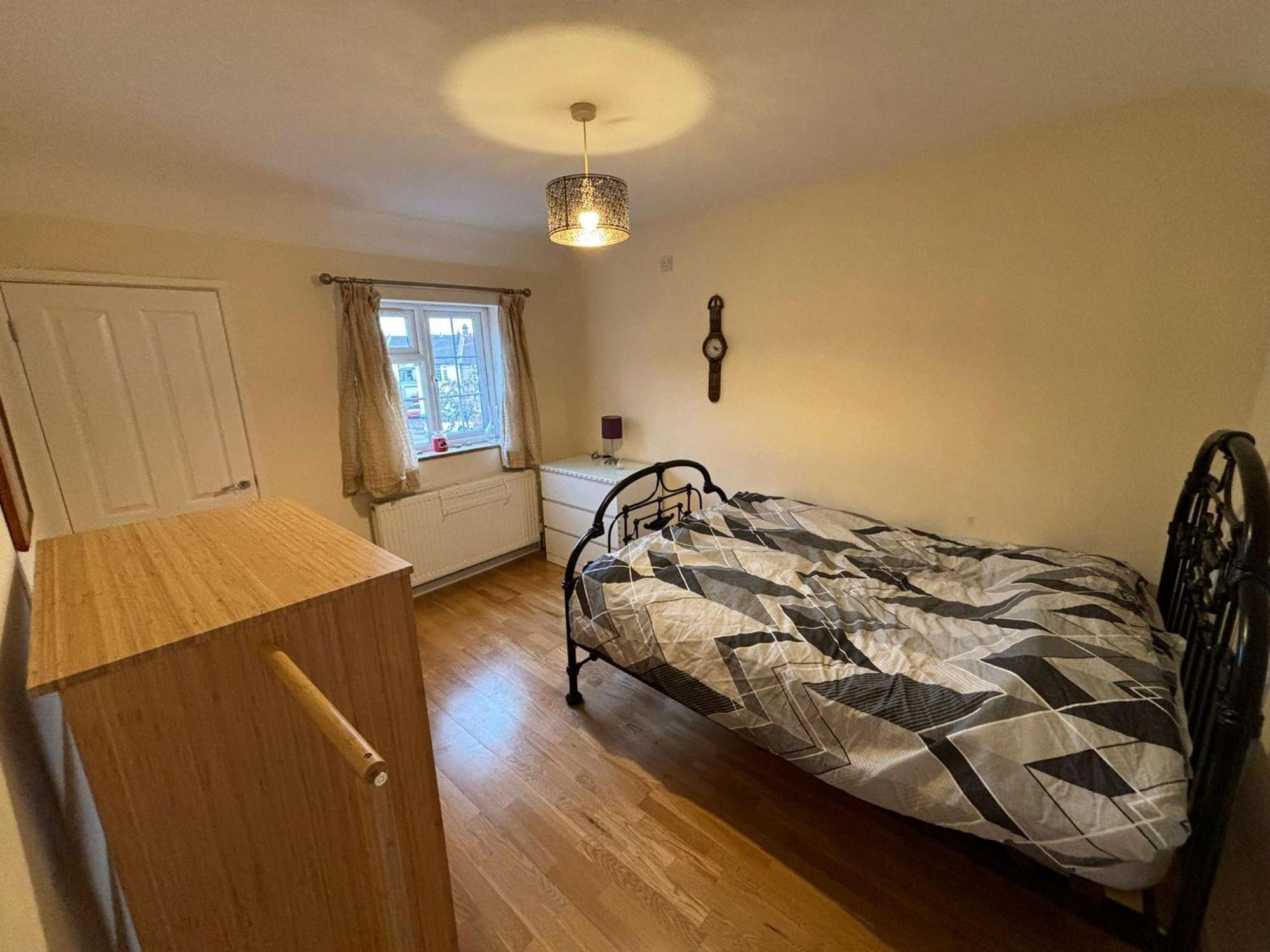Cosy Shared Flat - Self Check-in, Free Street Parking